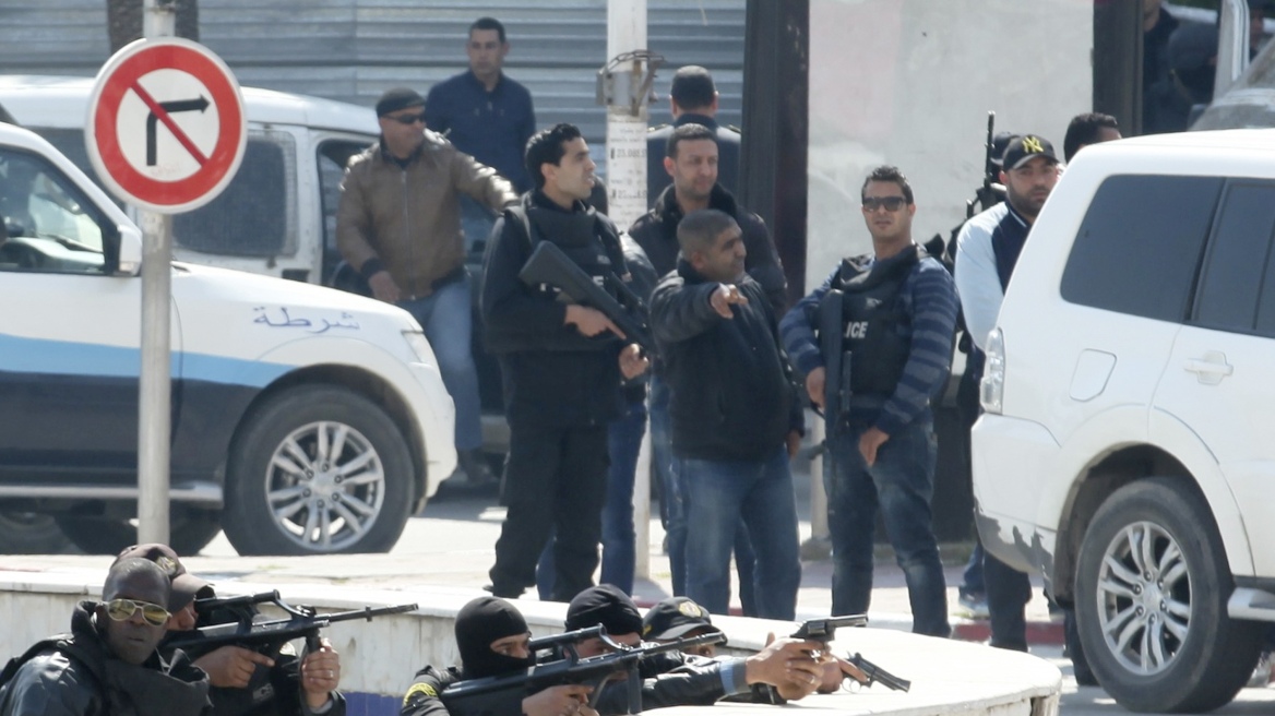 Τυνησία: Ο πρωθυπουργός έπαυσε έξι διοικητές μετά την επίθεση στο μουσείο του Μπαρντό 